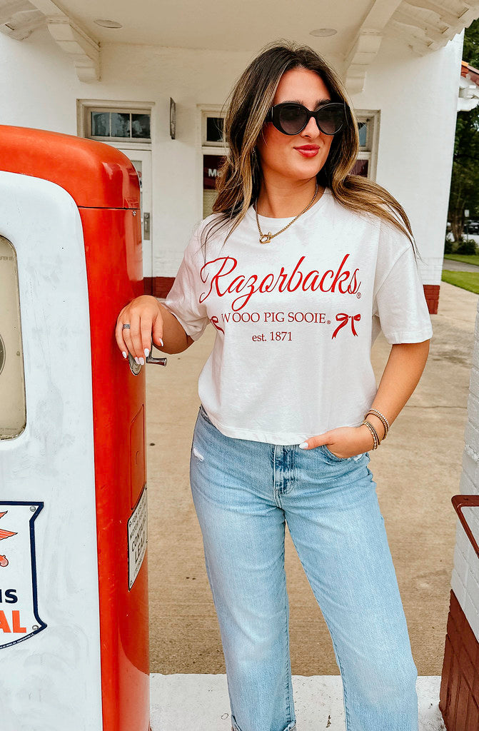 ARKANSAS BOW CROPPED TEE