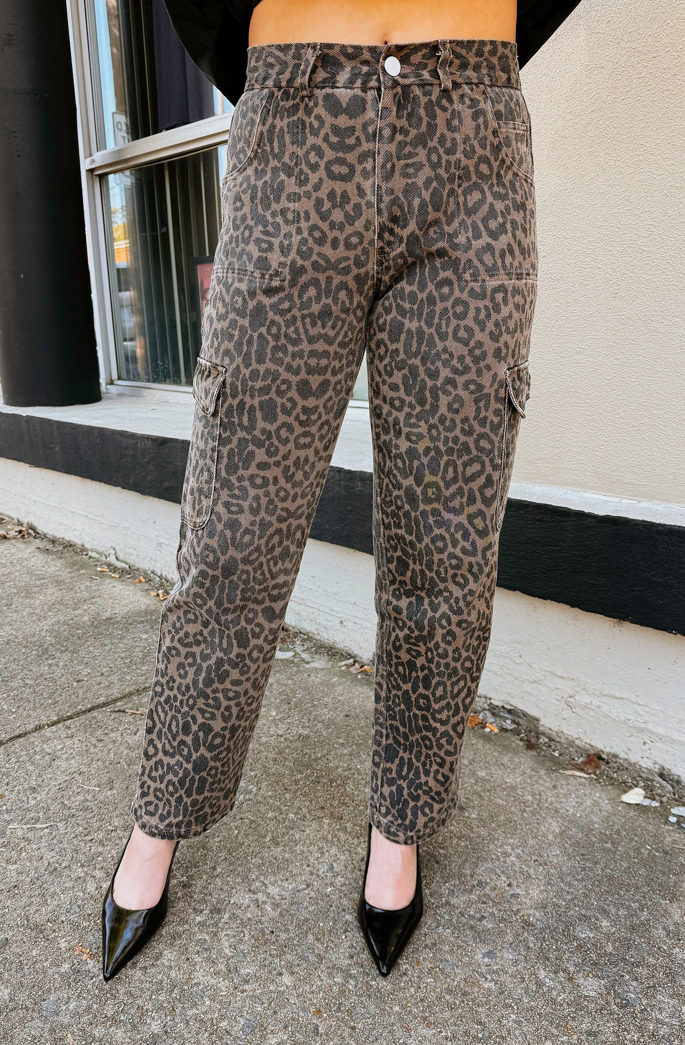 ON THE HUNT LEOPARD CARGO PANTS