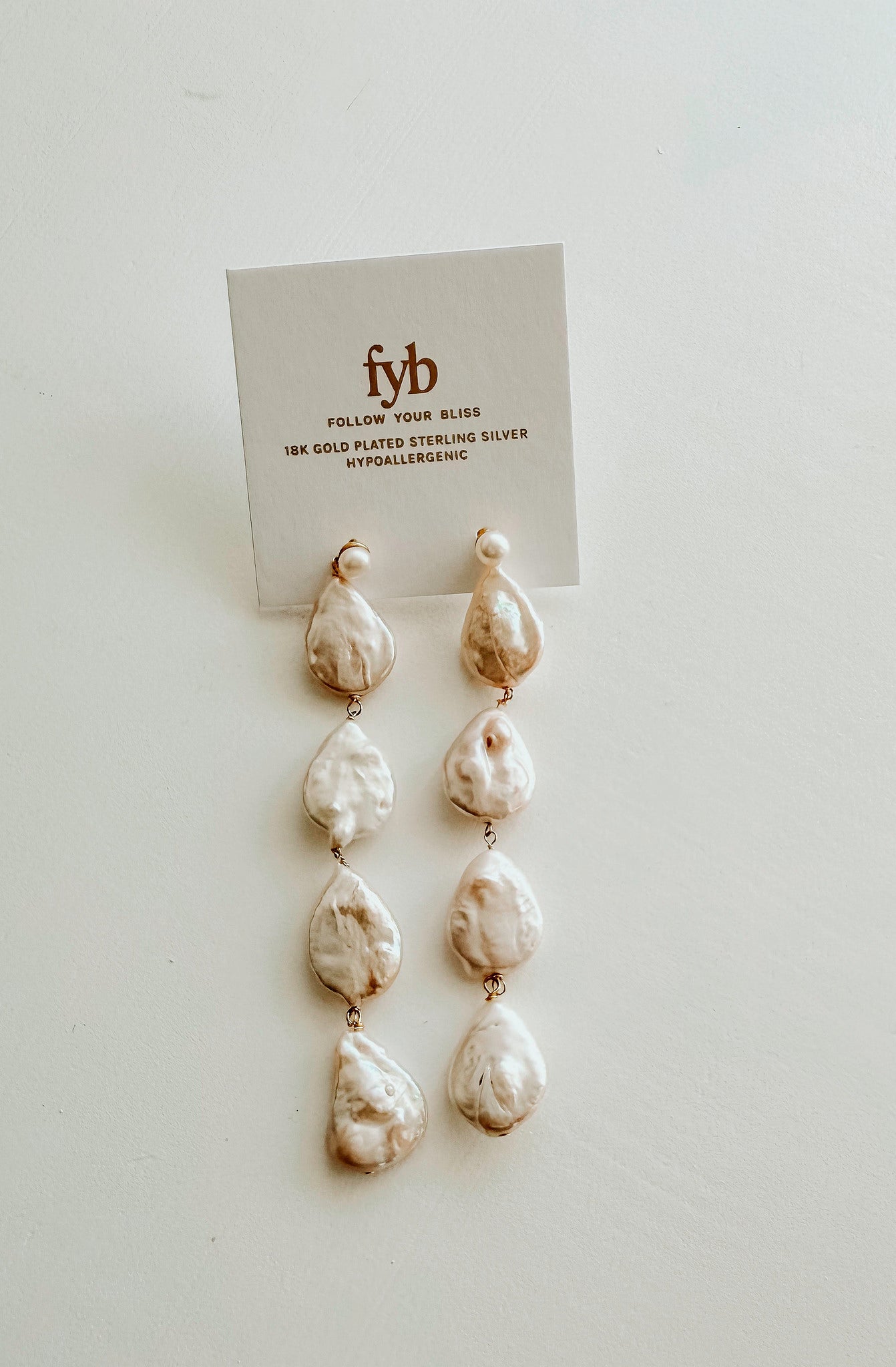 ELOWEN PEARL EARRINGS