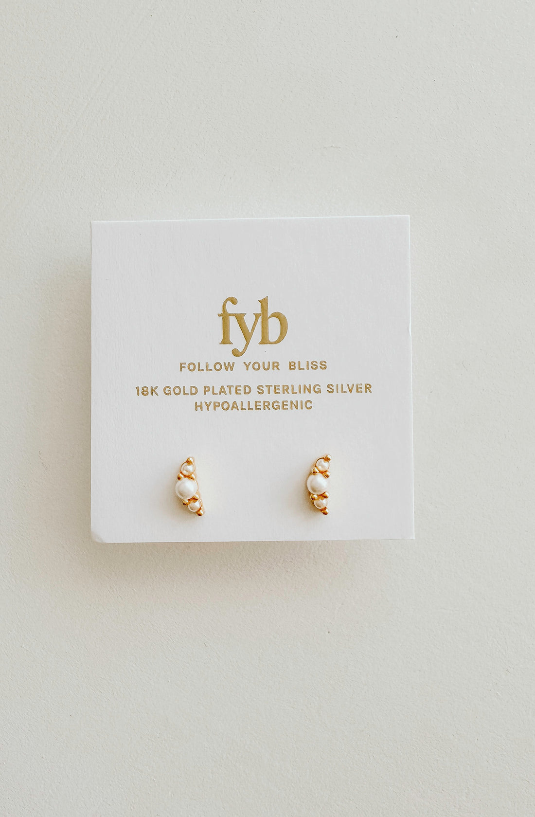 LUCIE PEARL STUD EARRINGS