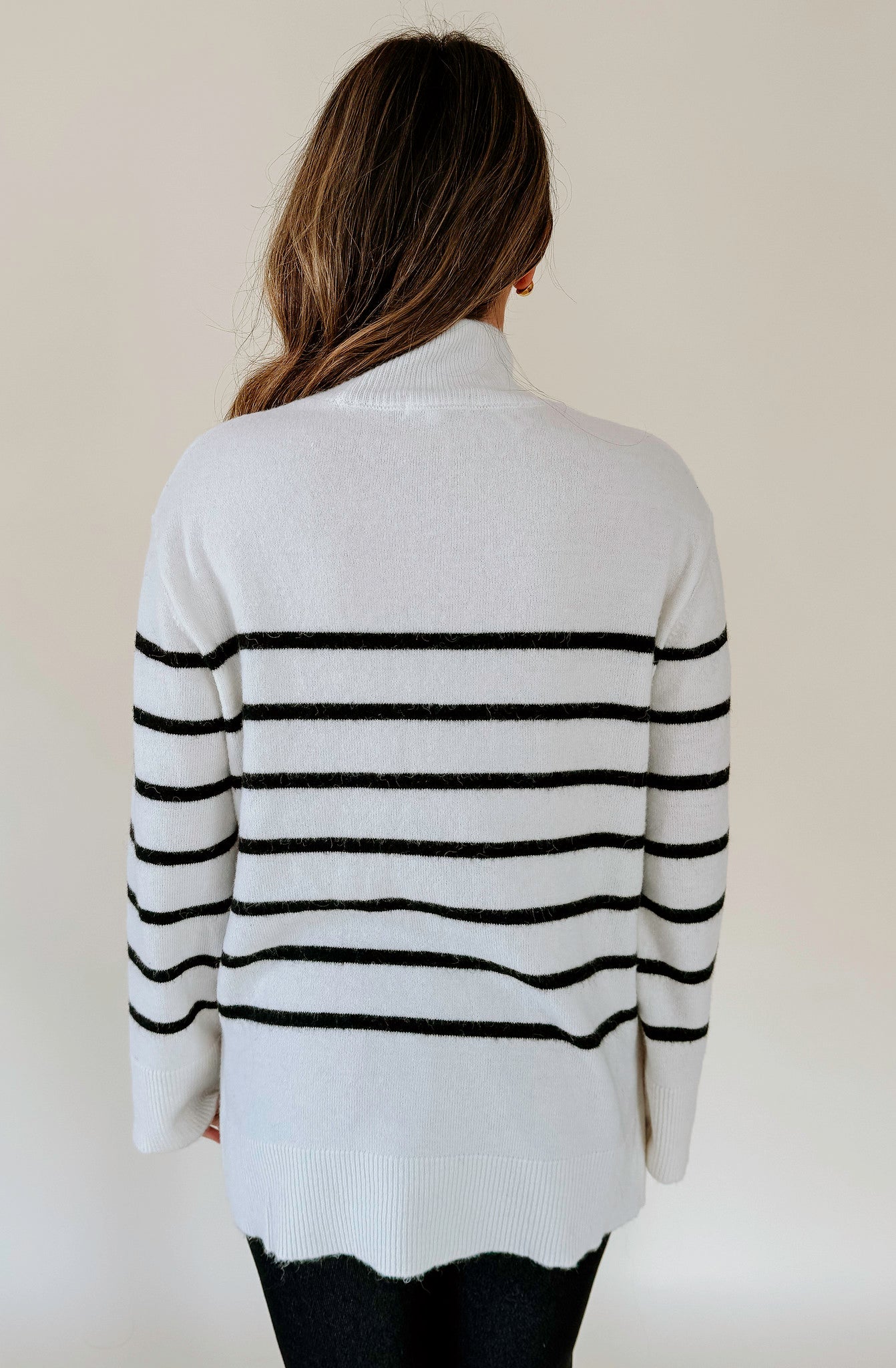 Z SUPPLY FIN STRIPE TURTLENECK STRIPE SWEATER