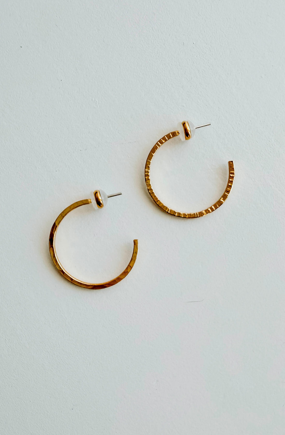 BRENDA GRANDS THIN HAMMERED HOOPS