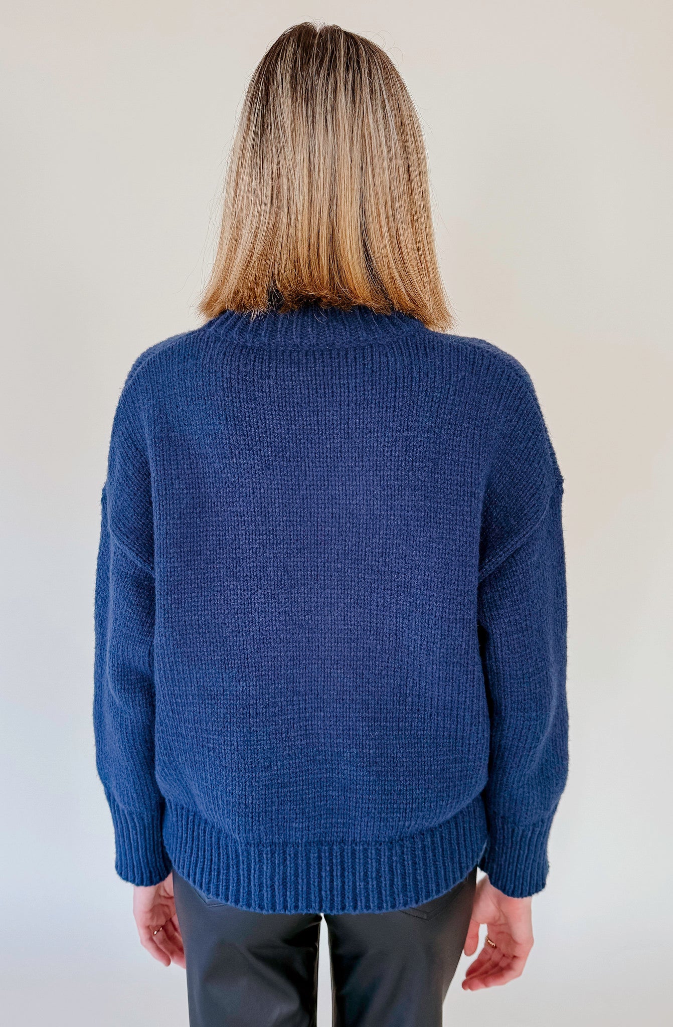 SKI NAVY MOCK NECK SWEATER