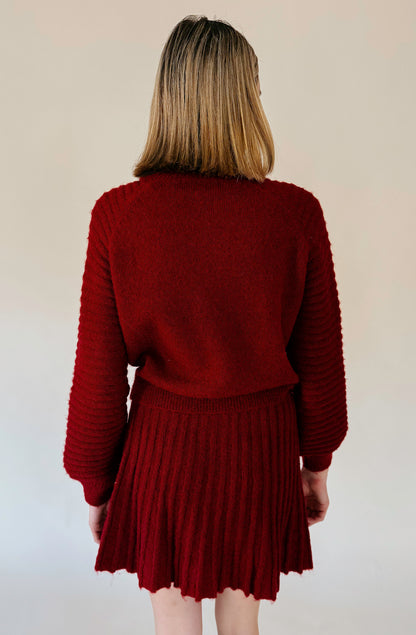 SO SCARLET CROPPED SWEATER