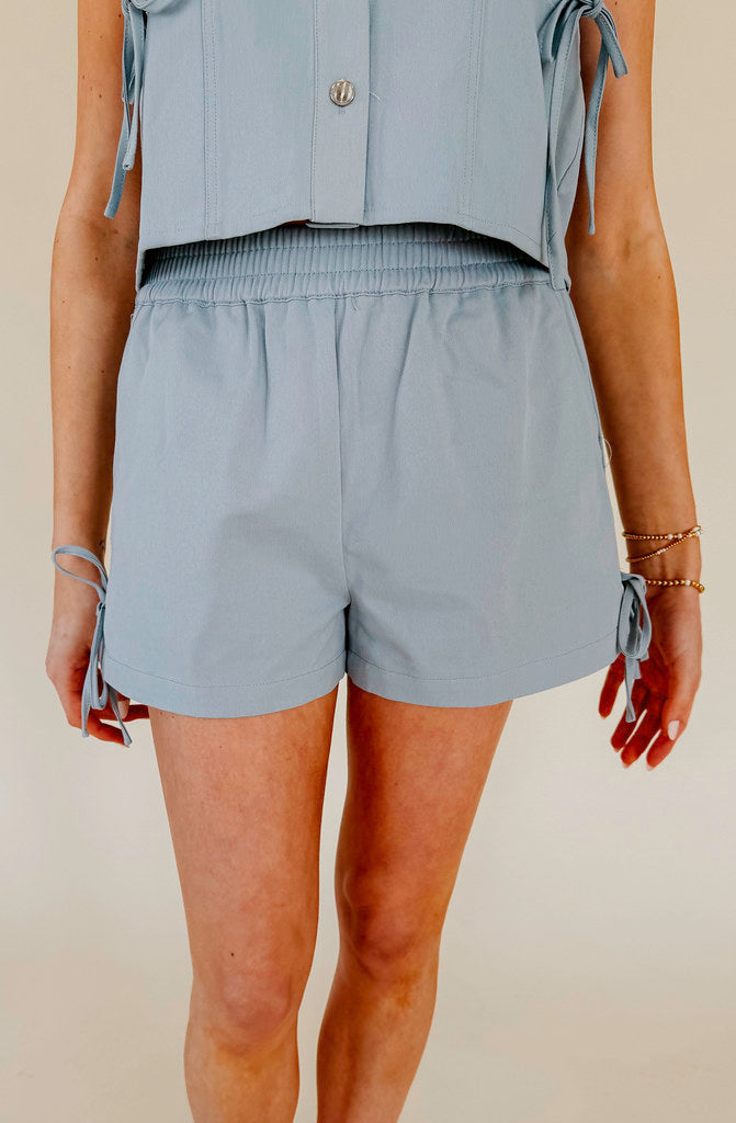 ON BROADWAY ELASTIC WAIST SHORTS